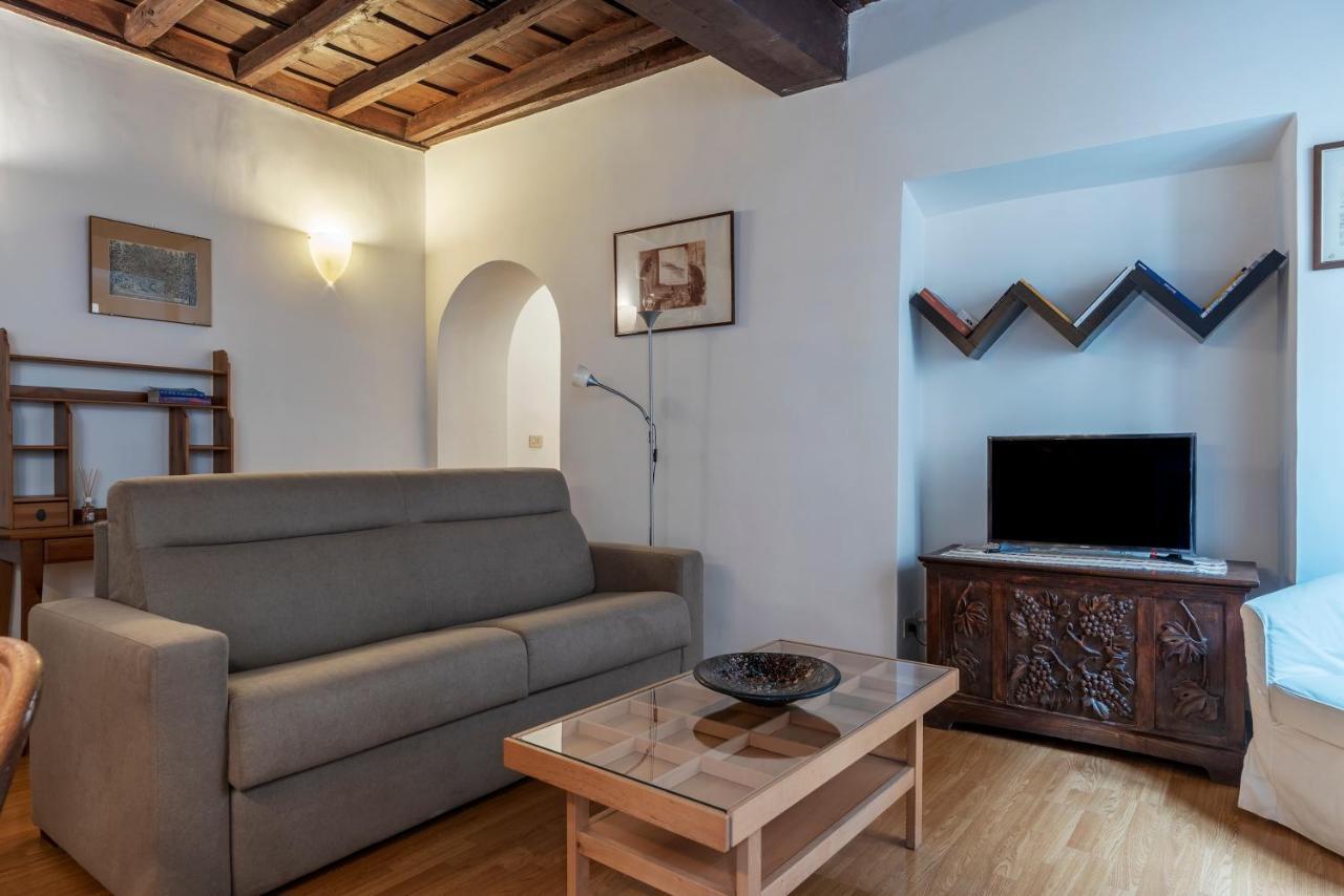 Tucked Away And Quiet By Piazza Navona - Fromhometorome